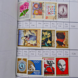 Lot de timbres d'Hongrie 1871-2004 neufs et oblitérés en 9 carnets à choix.