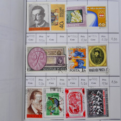 Lot de timbres d'Hongrie 1871-2004 neufs et oblitérés en 9 carnets à choix.