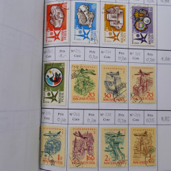Lot de timbres d'Hongrie 1871-2004 neufs et oblitérés en 9 carnets à choix.