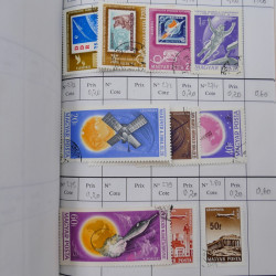 Lot de timbres d'Hongrie 1871-2004 neufs et oblitérés en 9 carnets à choix.