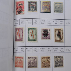 Lot de timbres d'Hongrie 1871-2004 neufs et oblitérés en 9 carnets à choix.