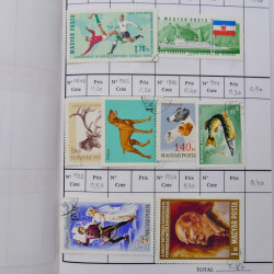 Lot de timbres d'Hongrie 1871-2004 neufs et oblitérés en 9 carnets à choix.