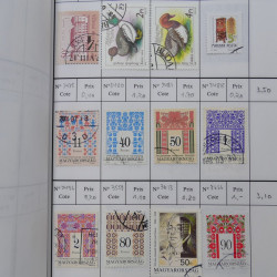 Lot de timbres d'Hongrie 1871-2004 neufs et oblitérés en 9 carnets à choix.