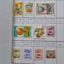 Lot de timbres d'Hongrie 1871-2004 neufs et oblitérés en 9 carnets à choix.