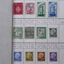 Lot de timbres d'Allemagne neufs et oblitérés en 18 carnets à choix.