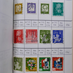 Lot de timbres d'Allemagne neufs et oblitérés en 18 carnets à choix.