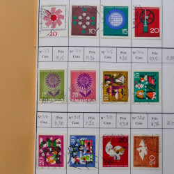 Lot de timbres d'Allemagne neufs et oblitérés en 18 carnets à choix.