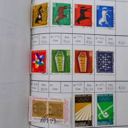 Lot de timbres d'Allemagne neufs et oblitérés en 18 carnets à choix.
