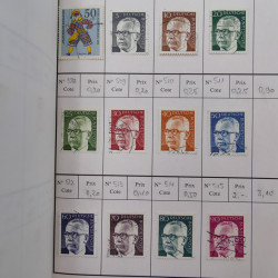 Lot de timbres d'Allemagne neufs et oblitérés en 18 carnets à choix.