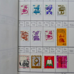 Lot de timbres d'Allemagne neufs et oblitérés en 18 carnets à choix.