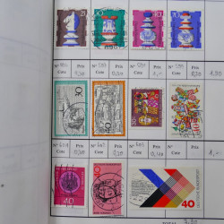 Lot de timbres d'Allemagne neufs et oblitérés en 18 carnets à choix.