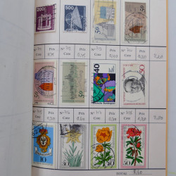Lot de timbres d'Allemagne neufs et oblitérés en 18 carnets à choix.