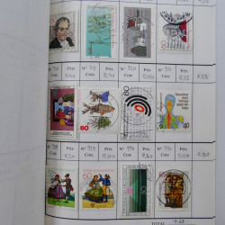 Lot de timbres d'Allemagne neufs et oblitérés en 18 carnets à choix.