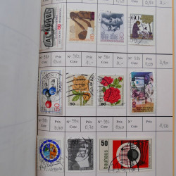 Lot de timbres d'Allemagne neufs et oblitérés en 18 carnets à choix.