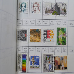 Lot de timbres d'Allemagne neufs et oblitérés en 18 carnets à choix.