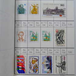 Lot de timbres d'Allemagne neufs et oblitérés en 18 carnets à choix.