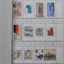 Lot de timbres d'Allemagne neufs et oblitérés en 18 carnets à choix.