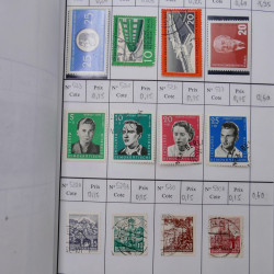 Lot de timbres d'Allemagne neufs et oblitérés en 18 carnets à choix.