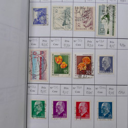 Lot de timbres d'Allemagne neufs et oblitérés en 18 carnets à choix.