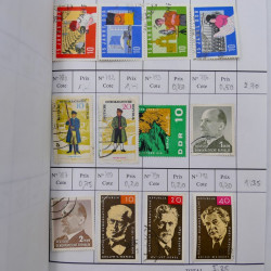 Lot de timbres d'Allemagne neufs et oblitérés en 18 carnets à choix.