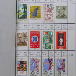 Lot de timbres d'Allemagne neufs et oblitérés en 18 carnets à choix.