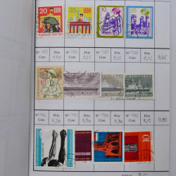 Lot de timbres d'Allemagne neufs et oblitérés en 18 carnets à choix.