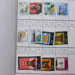 Lot de timbres d'Allemagne neufs et oblitérés en 18 carnets à choix.