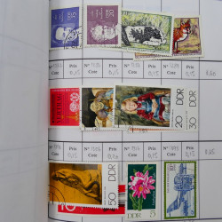 Lot de timbres d'Allemagne neufs et oblitérés en 18 carnets à choix.