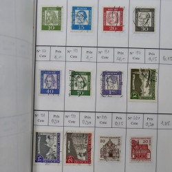 Lot de timbres d'Allemagne neufs et oblitérés en 18 carnets à choix.