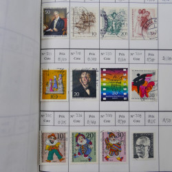 Lot de timbres d'Allemagne neufs et oblitérés en 18 carnets à choix.