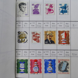 Lot de timbres d'Allemagne neufs et oblitérés en 18 carnets à choix.