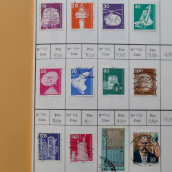 Lot de timbres d'Allemagne neufs et oblitérés en 18 carnets à choix.
