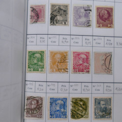 Lot de timbres d'Autriche 1850-1992 neufs et oblitérés en 5 carnets à choix.