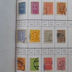 Lot de timbres d'Autriche 1850-1992 neufs et oblitérés en 5 carnets à choix.