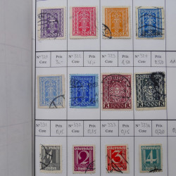 Lot de timbres d'Autriche 1850-1992 neufs et oblitérés en 5 carnets à choix.