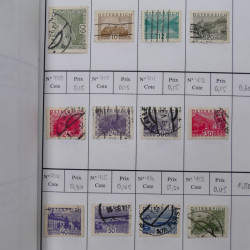 Lot de timbres d'Autriche 1850-1992 neufs et oblitérés en 5 carnets à choix.