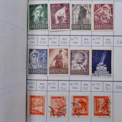 Lot de timbres d'Autriche 1850-1992 neufs et oblitérés en 5 carnets à choix.