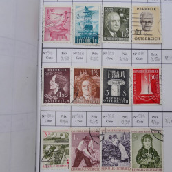 Lot de timbres d'Autriche 1850-1992 neufs et oblitérés en 5 carnets à choix.