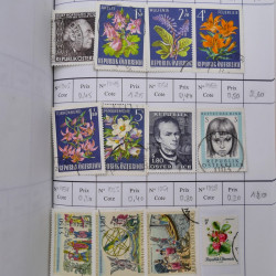 Lot de timbres d'Autriche 1850-1992 neufs et oblitérés en 5 carnets à choix.