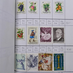 Lot de timbres d'Autriche 1850-1992 neufs et oblitérés en 5 carnets à choix.