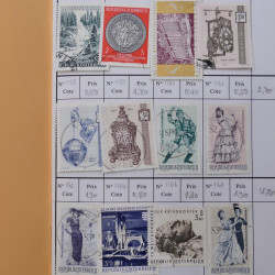 Lot de timbres d'Autriche 1850-1992 neufs et oblitérés en 5 carnets à choix.