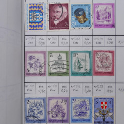 Lot de timbres d'Autriche 1850-1992 neufs et oblitérés en 5 carnets à choix.