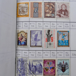 Lot de timbres d'Autriche 1850-1992 neufs et oblitérés en 5 carnets à choix.