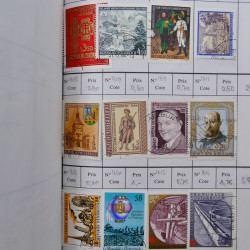 Lot de timbres d'Autriche 1850-1992 neufs et oblitérés en 5 carnets à choix.