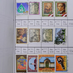 Lot de timbres d'Autriche 1850-1992 neufs et oblitérés en 5 carnets à choix.