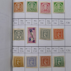 Lot de timbres d'Autriche 1850-1992 neufs et oblitérés en 5 carnets à choix.
