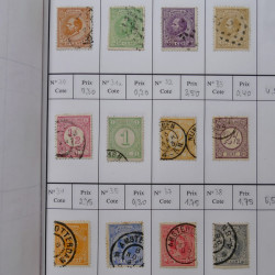 Lot de timbres de Pays-Bas 1852-1997 neufs et oblitérés en 3 carnets à choix.