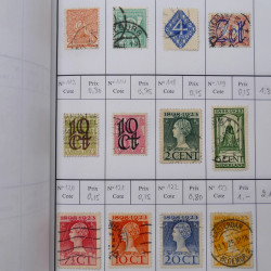 Lot de timbres de Pays-Bas 1852-1997 neufs et oblitérés en 3 carnets à choix.