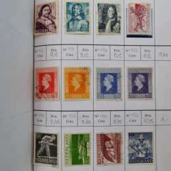 Lot de timbres de Pays-Bas 1852-1997 neufs et oblitérés en 3 carnets à choix.