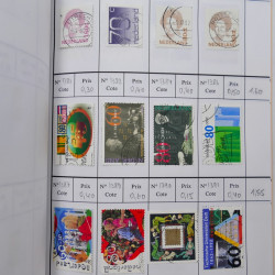 Lot de timbres de Pays-Bas 1852-1997 neufs et oblitérés en 3 carnets à choix.